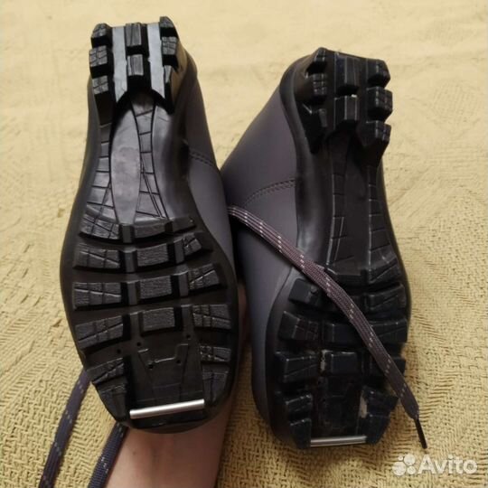 Лыжные ботинки 32