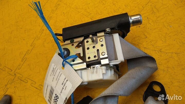 Ремень безопасности с пиропатроном GL-Class X164