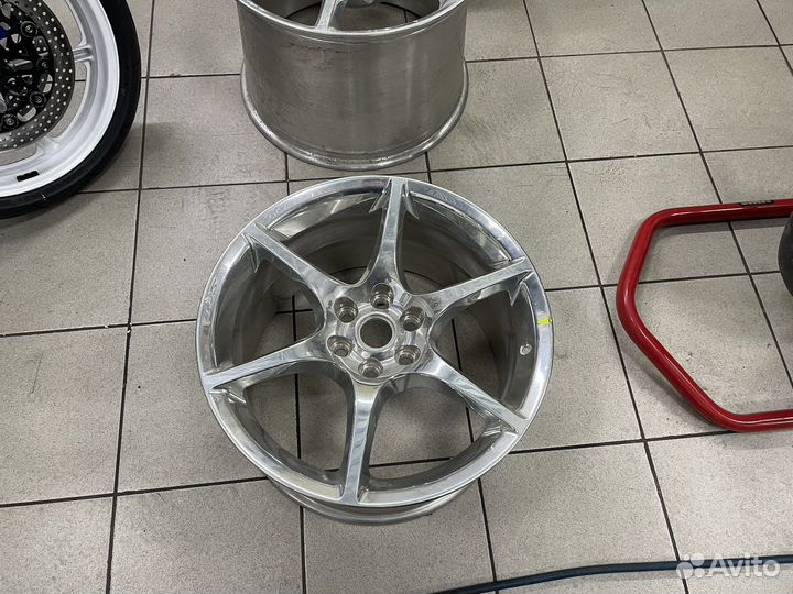 Диск задний Dodge Viper SRT10 05181466AA