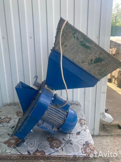 Крупорушка зернодробилка