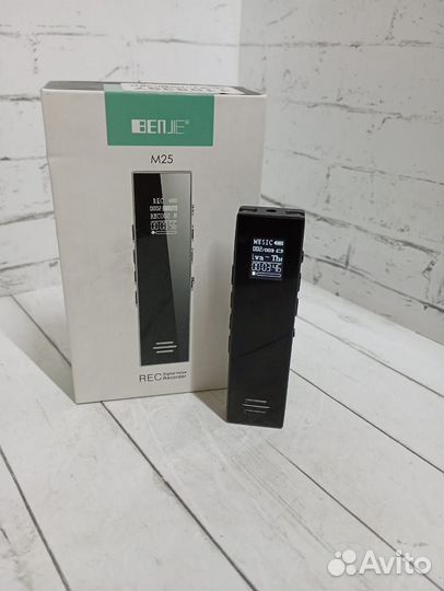 Диктофон Benjie M25
