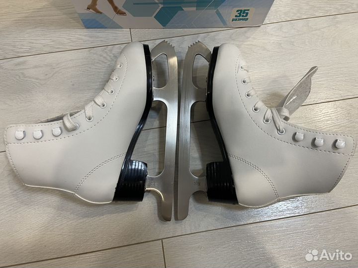 Коньки фигурные 35 размер Fantasy Brands PW-215W