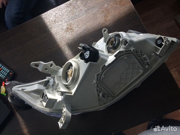 Фара для Тойота toyota corolla NZE121