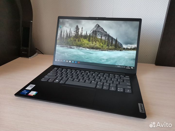 Ультрабук Lenovo