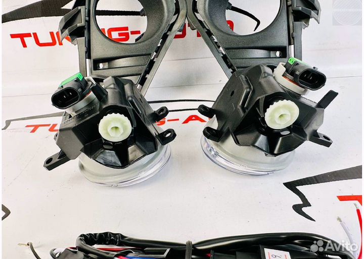 Противотуманные фары Toyota RAV4 (XA 50 )