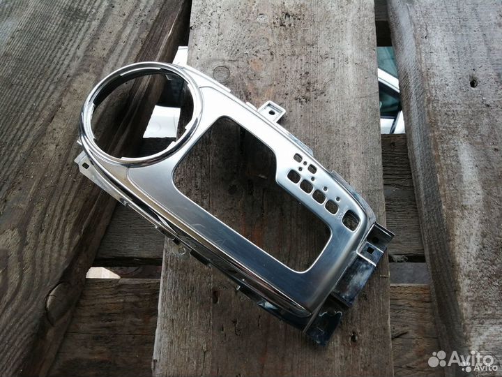 Накладка селектора АКПП Nissan Patrol Y62 Infiniti