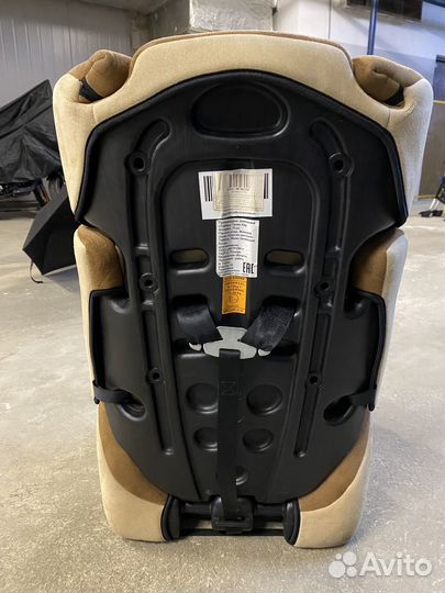 Автокресло детское 9-36кг бежевое