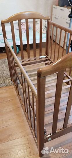 Детская кроватка с продольным маятником, матрац