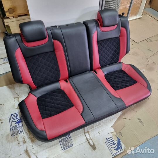 Задний диван