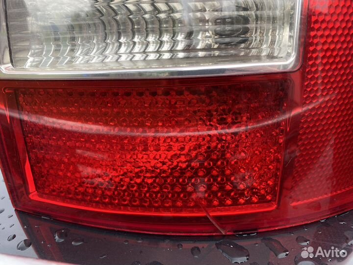 Фонарь задний Audi A4 B6 avant задний правый
