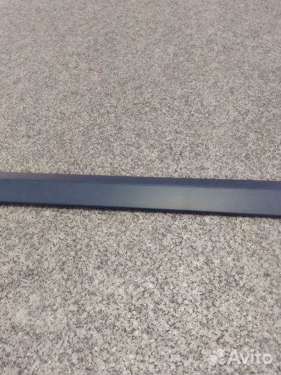 Молдинг двери Octavia A5 1Z0853517A новый