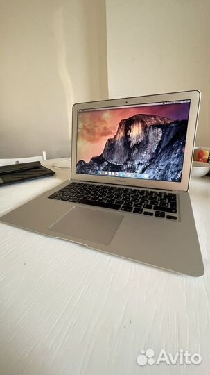Apple MacBook Air 13 2011