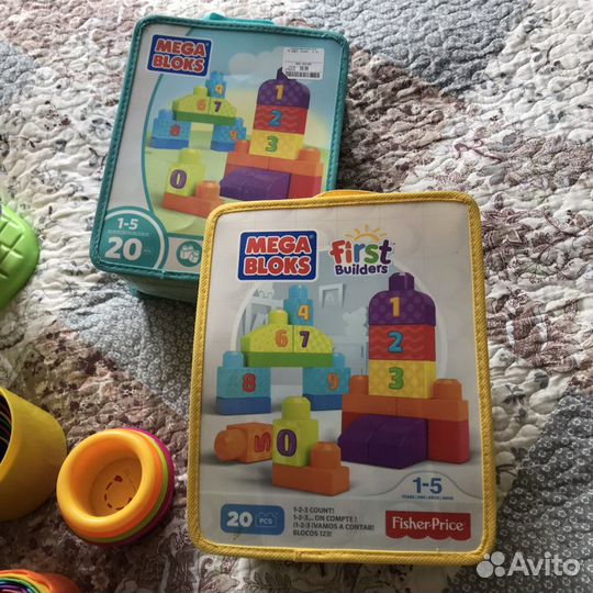 Развивающие игрушки до 2х лет: Mega Bloks, Томик