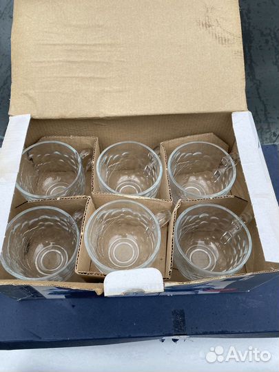 Набор чашек с блюдцами