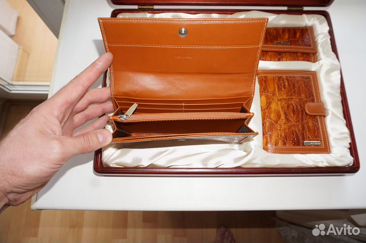 Портмоне (подарочный набор для женщин)