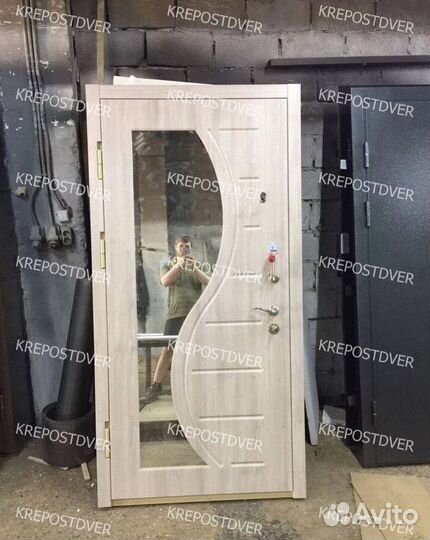 Дверь входная металлическая новая