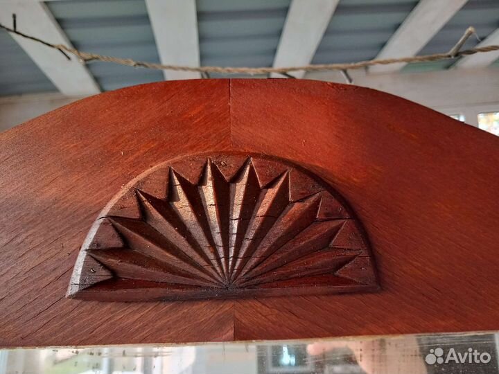 Старое зеркало в русском стиле