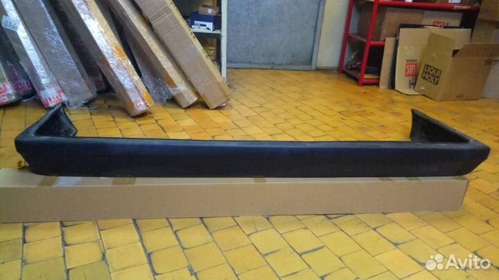 Бампер задний audi 100 до 1990 года. Кузов 44