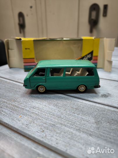 1:43 раф 2203 А18 СССР