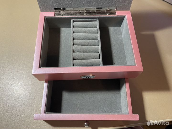 Шкатулка для украшений