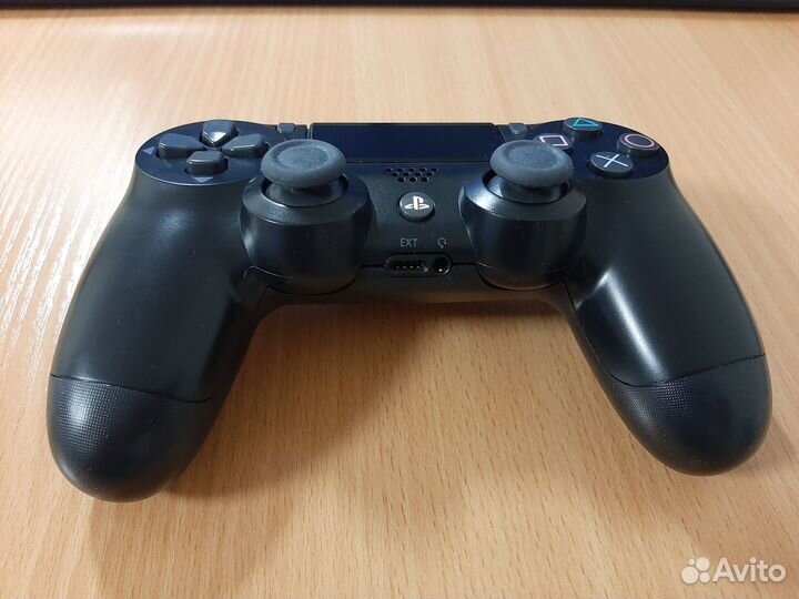 Джойстик PS4
