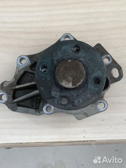 Помпа водяная Toyota для RAV4 xa30