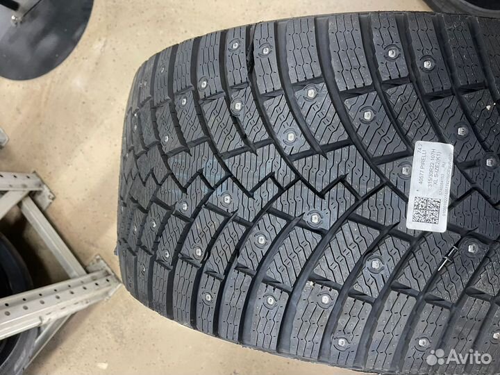 Pirelli Scorpion Ice Zero 2 285/35 R22 и 315/30 R22 107T