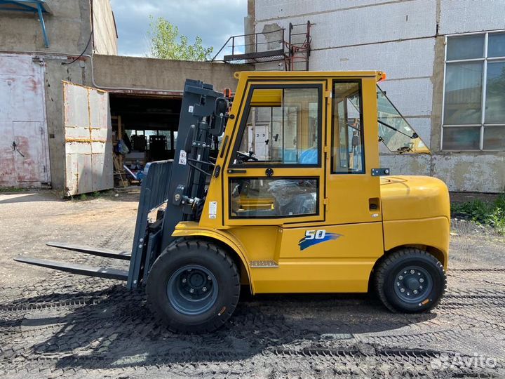 Вилочный погрузчик CHL CPCD50, 2023
