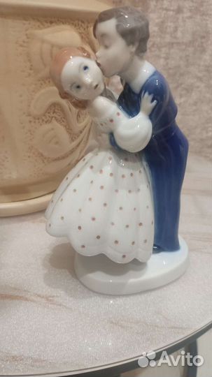 Статуэтка Первый поцелуй.Bing & Grondahl