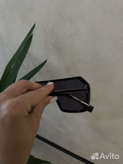 Солнцезащитные очки