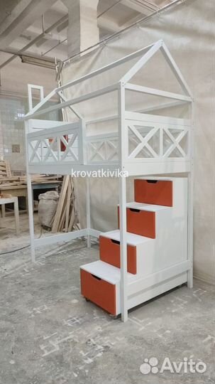 Эко кровать чердак домик из массива