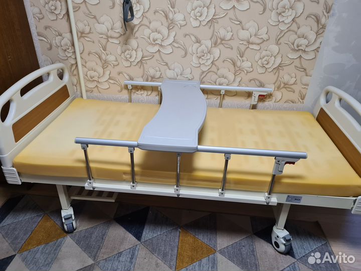 Медицинская кровать для лежачих больных