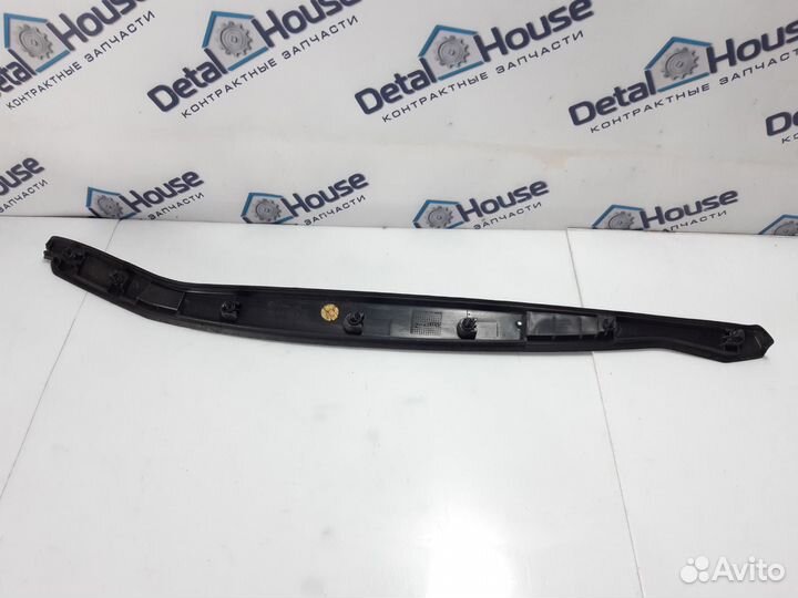 Молдинг двери передний правый Volkswagen Golf Plus