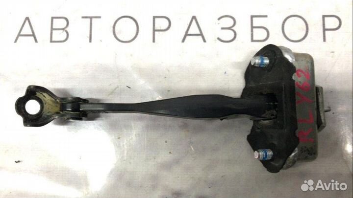 Ограничитель двери задний левый Nissan Patrol Y62