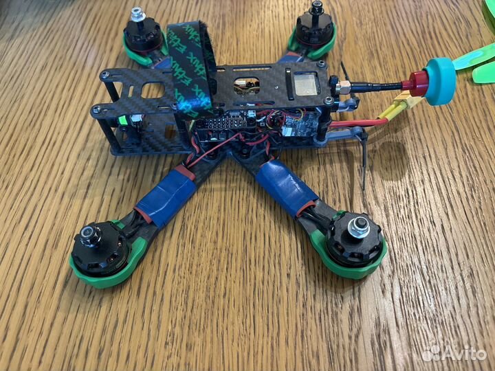 Любительский гоночный дрон