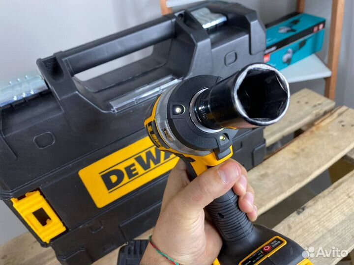 Гайковёрт/винтоверт DeWalt бесщеточный новый