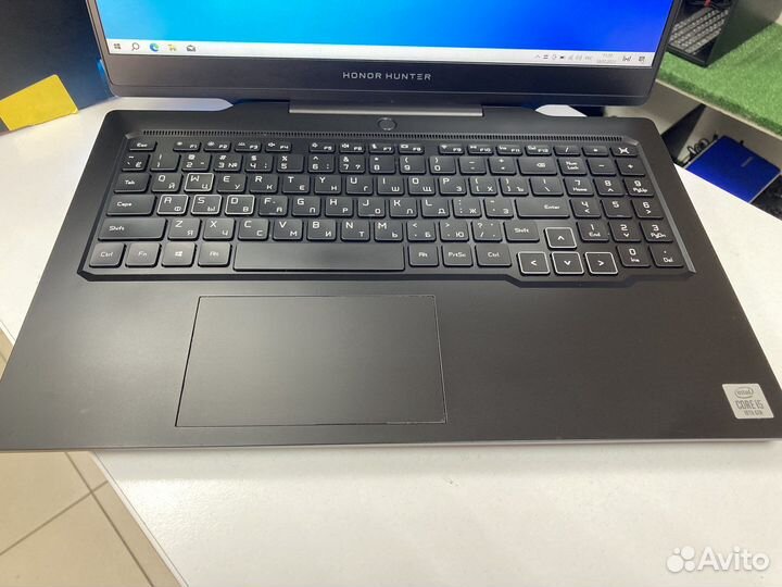 16.1 Игровой ноутбук Honor Hunter V700 GTX1660Ti