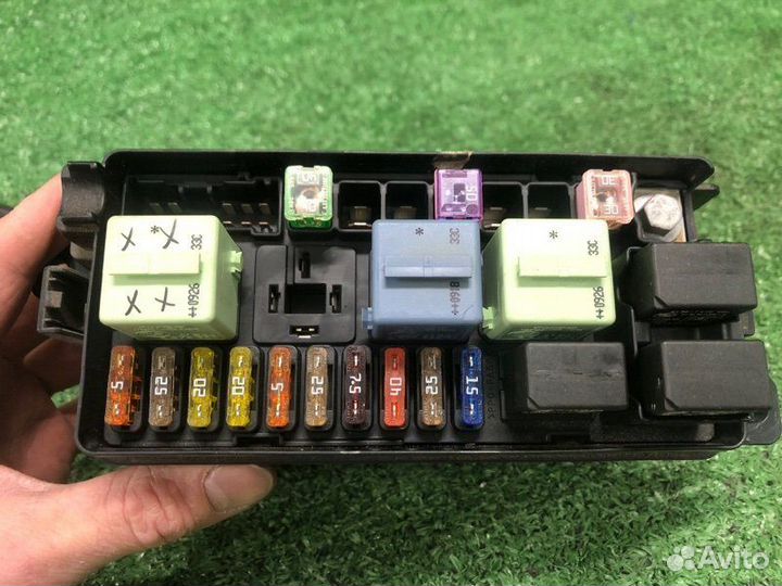 Блок предохранителей под капот Mini Cooper S R56