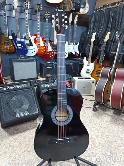 Акустическая гитара