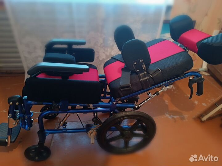 Кресло-коляска инвалидная детская