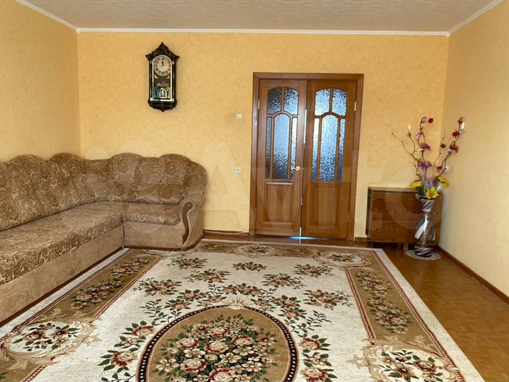 4-к. квартира, 111 м², 8/9 эт.