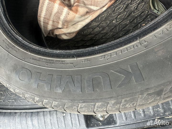 Kumho Ecsta HS51 215/55 R17 94V