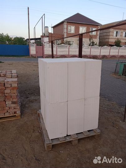 Газоблок и красный кирпич