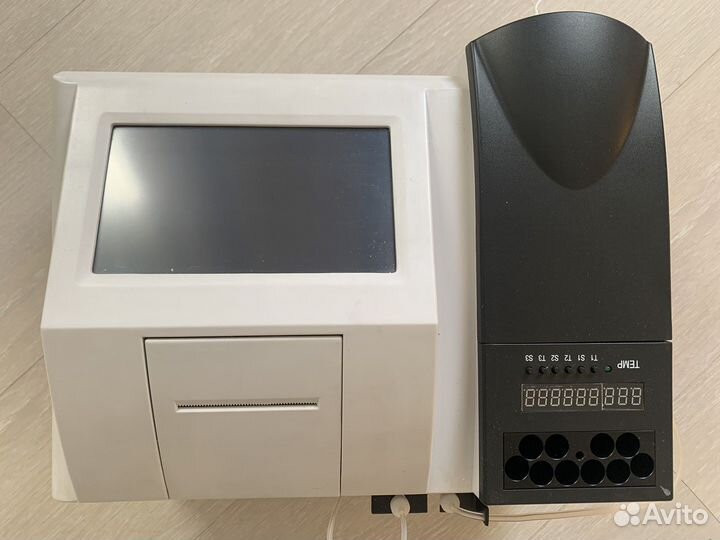 Биохимический анализатор