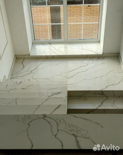 Лестница из искусственного камня кварц акрил