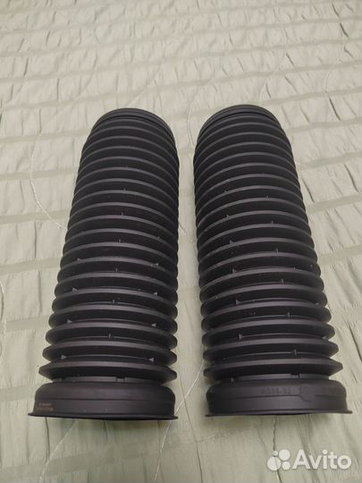 Пыльник переднего амортизатора