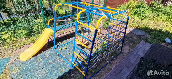 Детский спортивный комплекс уличный