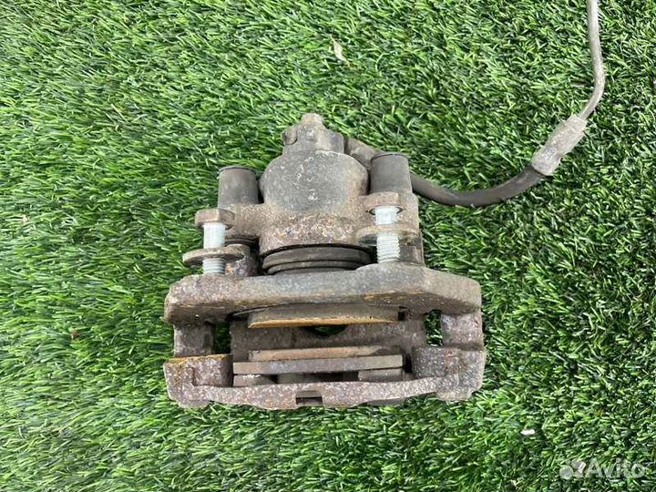 Суппорт тормозной задний левый Bmw X5 E53 M54B30