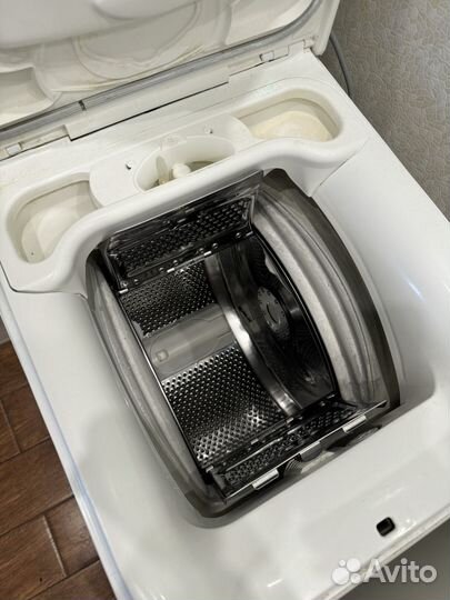 Стиральная машина Electrolux с вертикальной