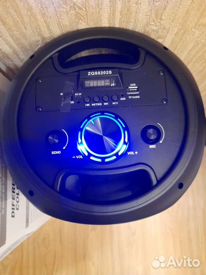 Большая акустическая колонка ZQS 8202S новая